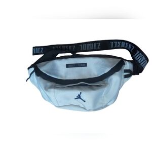 NIKE Air Jordan Retro 11 Jumpman Crossbody Fanny Pack Shoulder Waist Travel bag